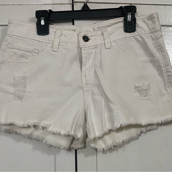 Vans Vintage Mini White Denim Shorts with Raw Hem Junior Size 7/ Adult Small - Picture 2 of 8